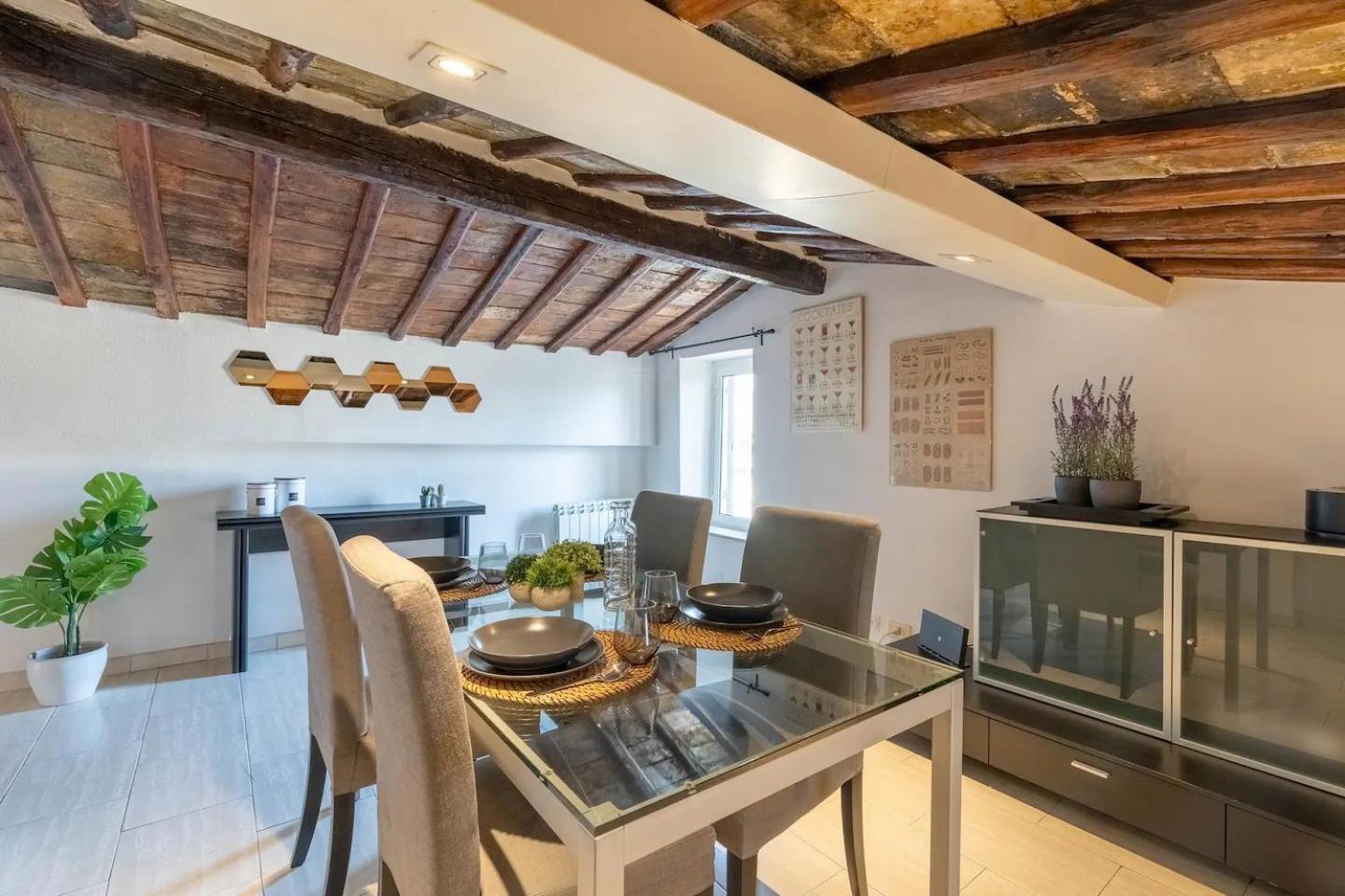 15 Min From Piazza Venezia Skyline Sanctuary In Trastevere Apartamento